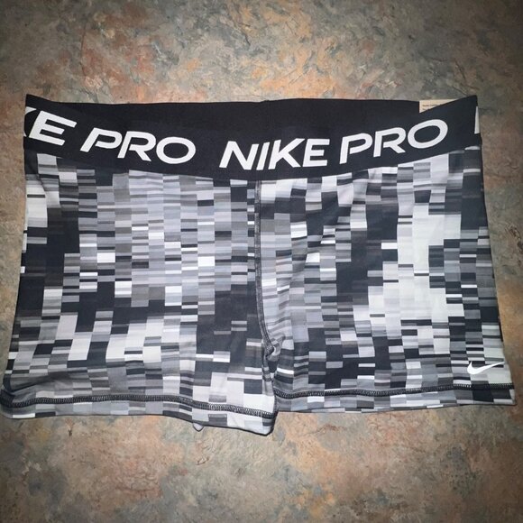 Nike‎ Pro Dri-Fit Compression Shorts XXL Black & Gray Digital Pattern - Picture 1 of 9